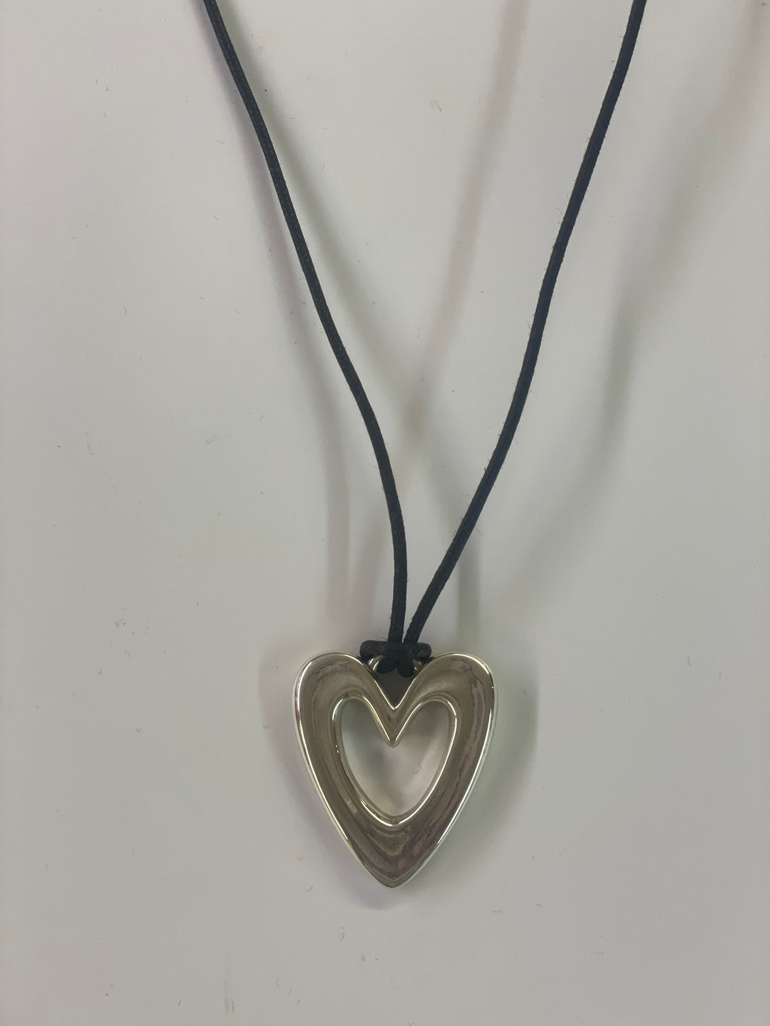 Brighton, Cascade Open Heart Blk Rope