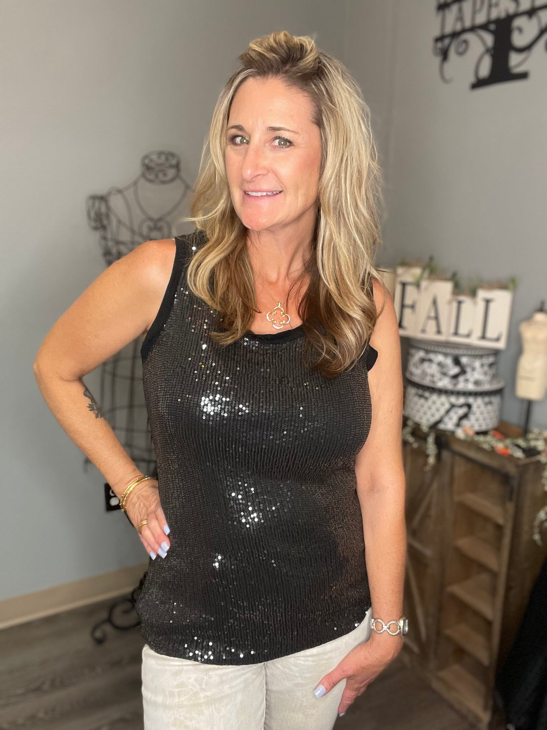 Tops, Sequence Tank