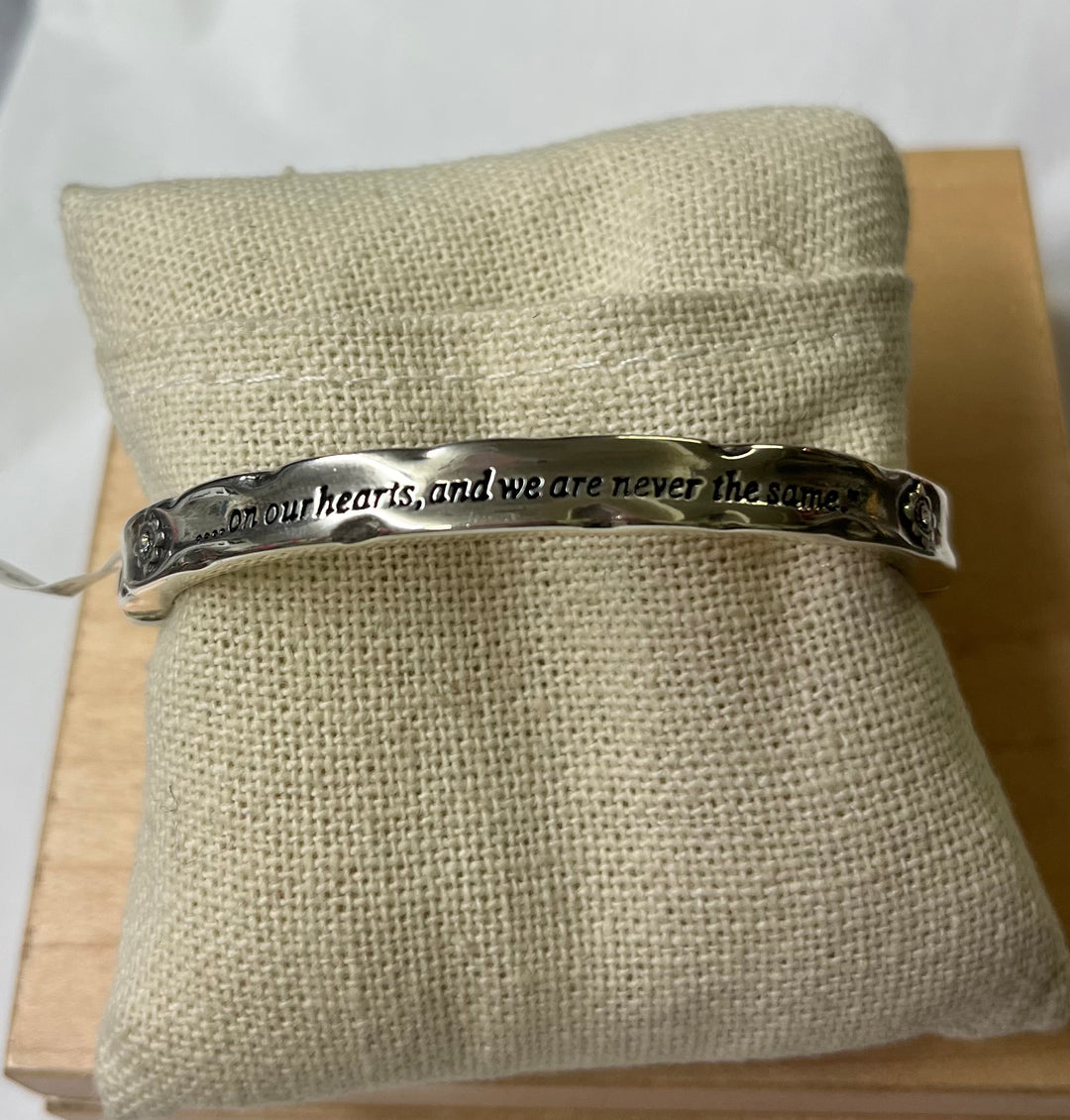 Brighton, Footprint Hinged Bangle