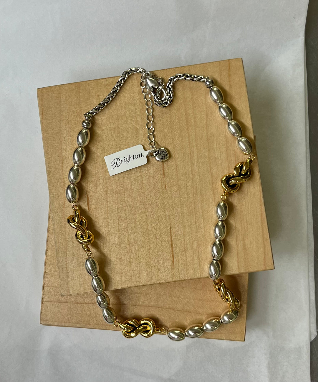 Brighton, Interlok Single Knot Collar NkL