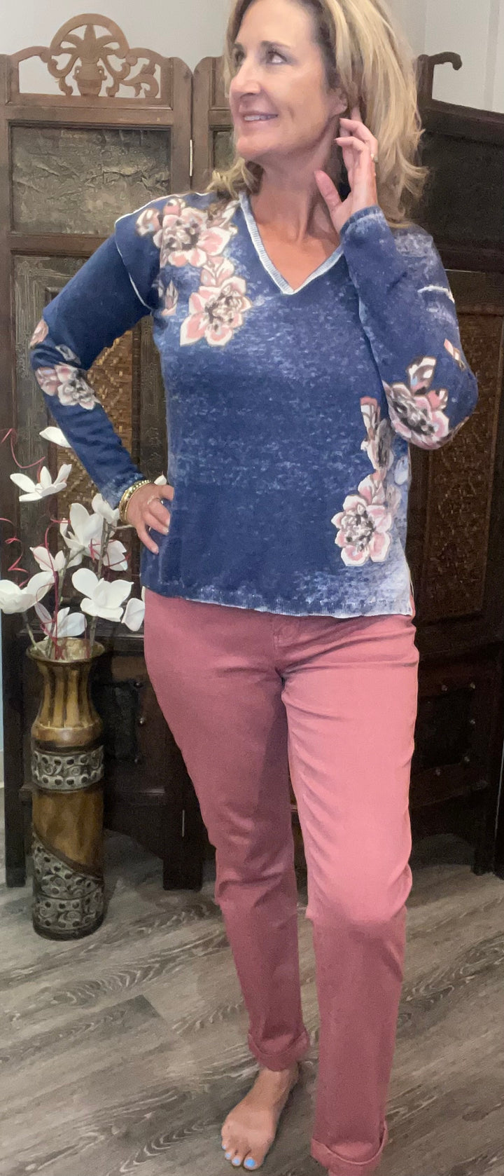 Tops, Reversible v-Neck Sweater w/Floral