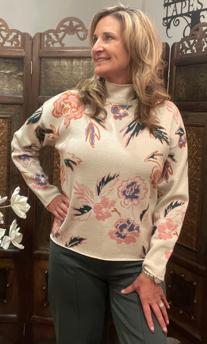 Tops, Crewneck Sweater