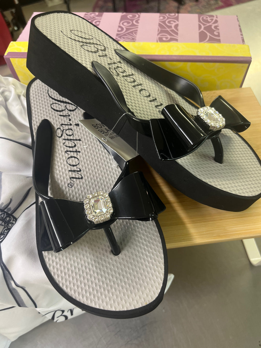 Brighton, Bowie Flip Flop