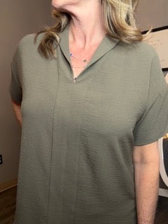 Tops, V-neck Shortsleeve Gathered Back