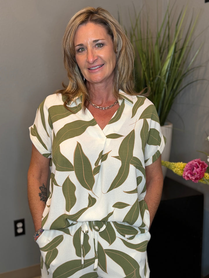 Tops, Collard Print w/Drop Shoulder