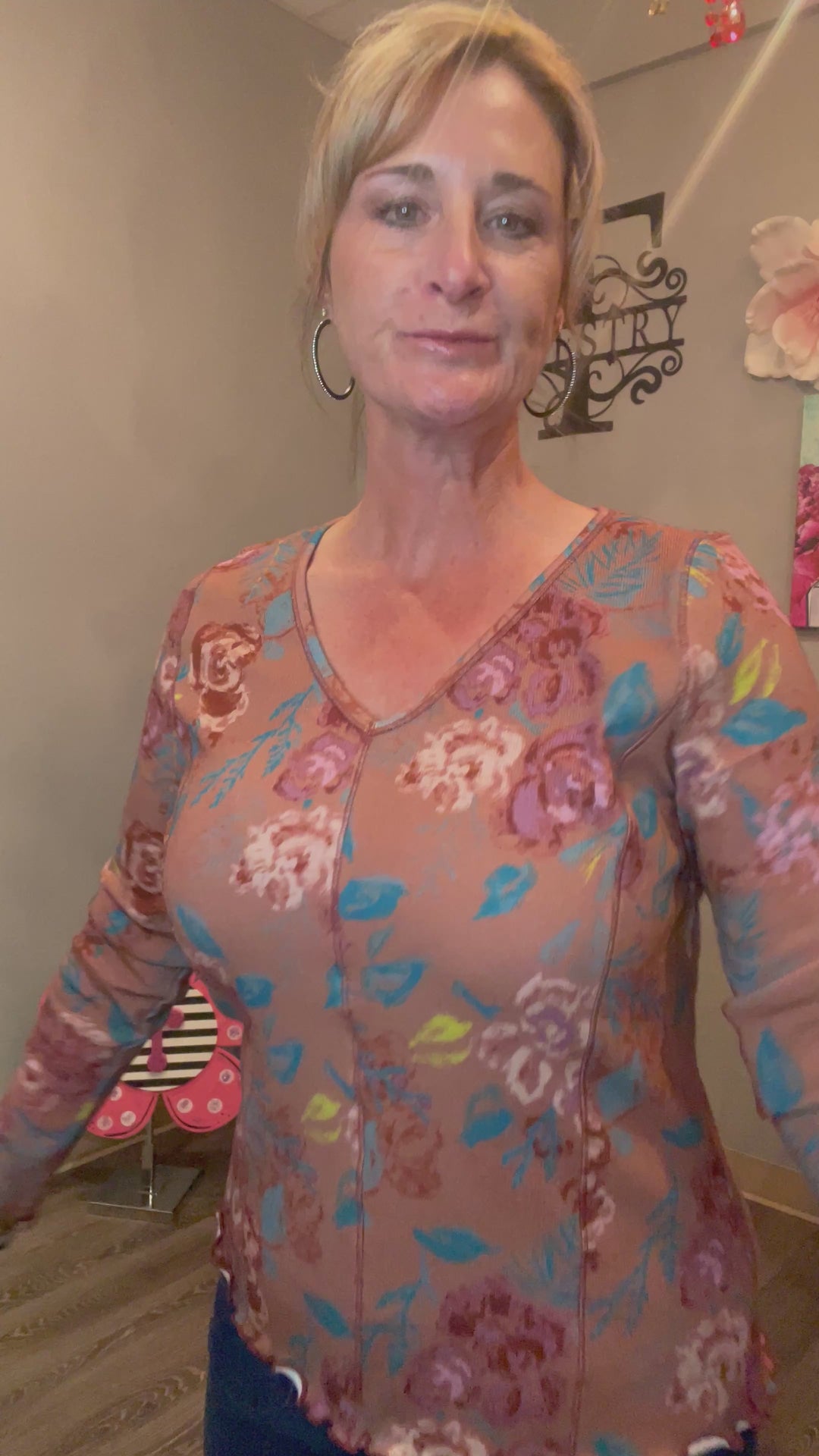 Tops, Vneck Front Seam